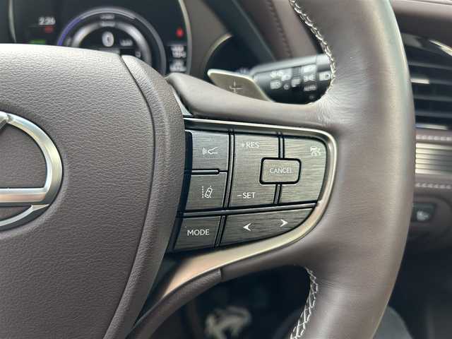 レクサス ＬＳ 500h Iパッケージ 新潟県 2018(平30)年 0.1万km ソニッククォーツ ワンオーナー/メーカーナビ/ETC/クルーズコントロール/プッシュスタート/フルセグテレビ/バックカメラ/アイドリングストップ/ウィンカーミラー/パワーバックドア/パワーシート/シートヒーター/エアシート/衝突軽減/クリアランスソナー/ヘッドアップディスプレイ/プリクラッシュ