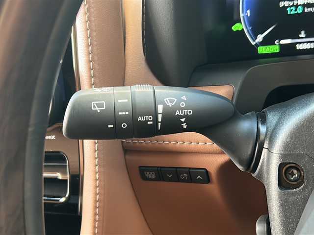 トヨタ ヴェルファイア ハイブリット Z プレミア 広島県 2024(令6)年 1.7万km プラチナホワイトパールマイカ 左右独立ムーンルーフ/トヨタチームメイト/・アドバンストパーク/・パーキングサポートブレーキ（周辺静止物）/・アドバンストドライブ/・緊急時操舵支援/・フロントクロストラフィックアラート/・レーンチェンジアシスト/・ドライバーモニターカメラ/セーフティセンス/・プリクラッシュセーフティ/・レーントレーシングアシスト/・全車速追従機能付レーダークルーズコントロール/・アダプティブハイビームシステム/・ロードサインアシスト/・ドライバー異常時対応システム/・プロアクティブドライビングアシスト/・発進遅れ告知機能/BSM/パーキングサポートブレーキ/デジタルインナーミラー/ドラレコ/純正14インチディスプレイオーディオナビ/・地デジTV/・ETC2.0/パノラミックビューモニター/HUD/両側パワースライドドア/パワーバックドア/サンセットブラウンプレミアムナッパ革シート/シートヒーター/ベンチレーション/パワーシート/メモリーシート/ステアリングヒーター/ステアリングスイッチ/おくだけ充電/フロアマット/ドアバイザー/スマートキー/スペアキー