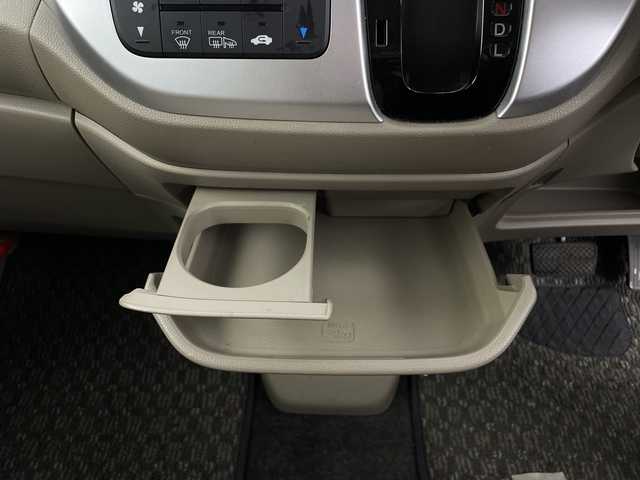 ホンダ Ｎ ＷＧＮ C 新潟県 2017(平29)年 4.2万km ルナシルバーM 4WD/純正オーディオ/　　CD/AUX/FM/AM/シートヒーター/ミラーヒーター/ウィンカーミラー/電格ミラー/ヘッドライトレベライザー/横滑り防止装置