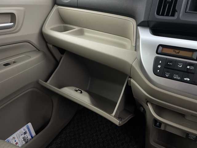 ホンダ Ｎ ＷＧＮ C 新潟県 2017(平29)年 4.2万km ルナシルバーM 4WD/純正オーディオ/　　CD/AUX/FM/AM/シートヒーター/ミラーヒーター/ウィンカーミラー/電格ミラー/ヘッドライトレベライザー/横滑り防止装置