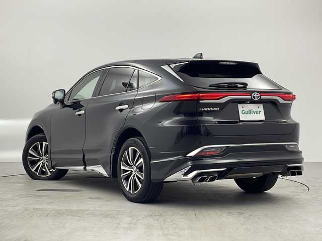 トヨタ ハリアー G 愛知県 2022(令4)年 5.7万km プレシャスブラックパール 純正１２．３インチディスプレイオーディオ　/Bluetooth　フルセグTV　Miracast　FM AM/モデリスタエアロ　/バックモニター　/ビルトインETC2.0/電動パーキングブレーキ/ドライブモードセレクト/ハーフレザーシート　/パワーシート/パワーバックドア/デジタルインナーミラー/LEDヘッドライト/オートライト/オートハイビーム/フォグライト/純正トノカバー/アダプティブクルーズコントロール/トヨタセーフティセンス/レーントレーシングアシスト/ブラインドスポットモニター/ロードサインアシスト/プリクラッシュセーフティ/リヤクロストラフィックアラート/パーキングサポートブレーキ/スマートキー/スペアキー