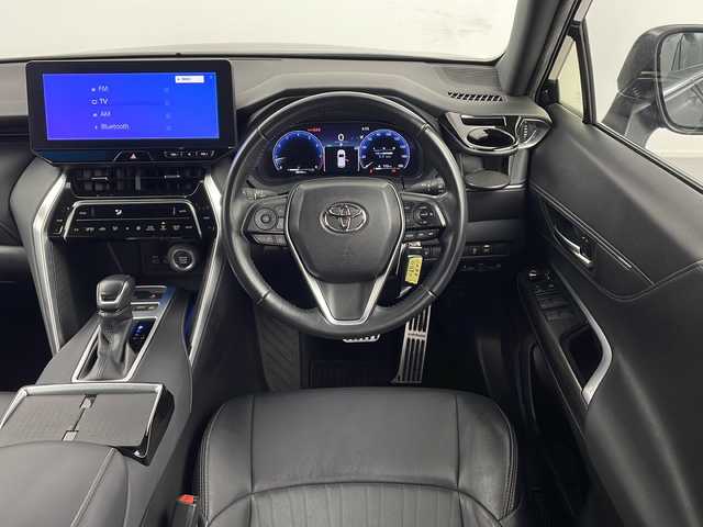 トヨタ ハリアー G 愛知県 2022(令4)年 5.7万km プレシャスブラックパール 純正１２．３インチディスプレイオーディオ　/Bluetooth　フルセグTV　Miracast　FM AM/モデリスタエアロ　/バックモニター　/ビルトインETC2.0/電動パーキングブレーキ/ドライブモードセレクト/ハーフレザーシート　/パワーシート/パワーバックドア/デジタルインナーミラー/LEDヘッドライト/オートライト/オートハイビーム/フォグライト/純正トノカバー/アダプティブクルーズコントロール/トヨタセーフティセンス/レーントレーシングアシスト/ブラインドスポットモニター/ロードサインアシスト/プリクラッシュセーフティ/リヤクロストラフィックアラート/パーキングサポートブレーキ/スマートキー/スペアキー