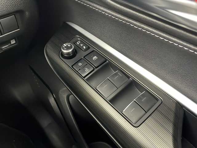 トヨタ ハリアー G 愛知県 2022(令4)年 5.7万km プレシャスブラックパール 純正１２．３インチディスプレイオーディオ　/Bluetooth　フルセグTV　Miracast　FM AM/モデリスタエアロ　/バックモニター　/ビルトインETC2.0/電動パーキングブレーキ/ドライブモードセレクト/ハーフレザーシート　/パワーシート/パワーバックドア/デジタルインナーミラー/LEDヘッドライト/オートライト/オートハイビーム/フォグライト/純正トノカバー/アダプティブクルーズコントロール/トヨタセーフティセンス/レーントレーシングアシスト/ブラインドスポットモニター/ロードサインアシスト/プリクラッシュセーフティ/リヤクロストラフィックアラート/パーキングサポートブレーキ/スマートキー/スペアキー