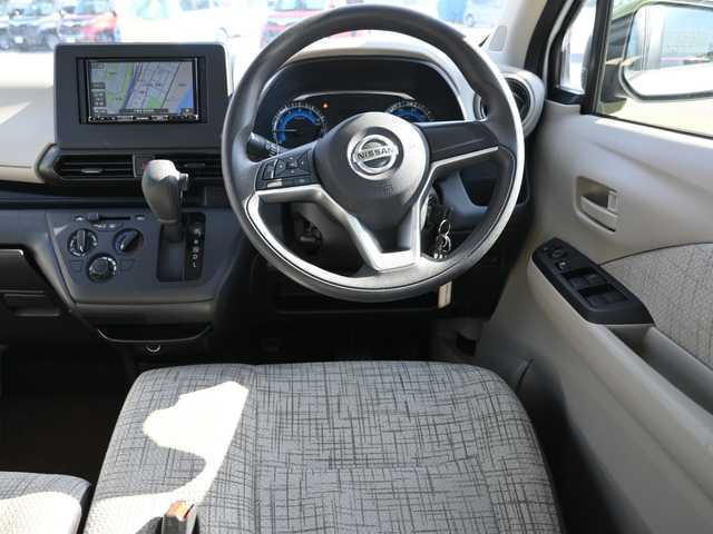 日産 デイズ S 千葉県 2020(令2)年 6.4万km ホワイト エマージェンシーブレーキ/アイドリングストップ/社外メモリーナビ/【Bluetooth接続】/バックカメラ/ETC/コーナーセンサー/サイド/カーテンエアバッグ/キーレス