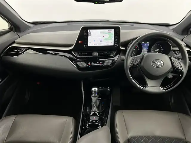 トヨタ Ｃ－ＨＲ G 福岡県 2021(令3)年 5.8万km ブラックマイカ 純正ＤＡナビ（フルセグＴＶ）　/全方位カメラ　/ビルトインＥＴＣ　/前後ドラレコ　/ＡＣＣ　/コーナーセンサー　/衝突軽減ブレーキ　/レーンキープ　/ＢＳＭ　/ＲＣＴＡ　/ハーフレザー　/シートヒーター　/純正１８インチＡＷ