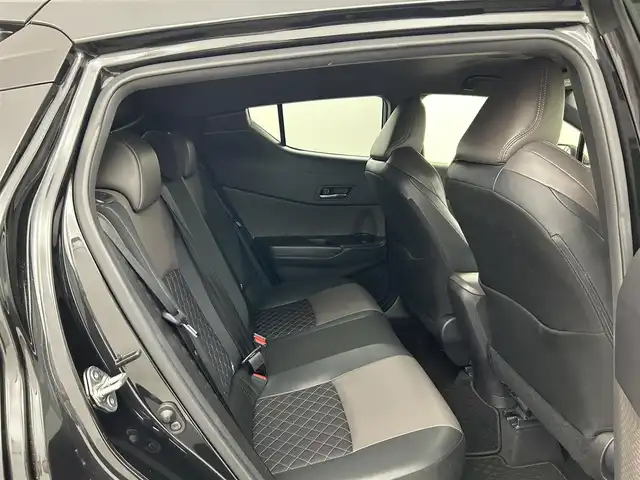トヨタ Ｃ－ＨＲ G 福岡県 2021(令3)年 5.8万km ブラックマイカ 純正ＤＡナビ（フルセグＴＶ）　/全方位カメラ　/ビルトインＥＴＣ　/前後ドラレコ　/ＡＣＣ　/コーナーセンサー　/衝突軽減ブレーキ　/レーンキープ　/ＢＳＭ　/ＲＣＴＡ　/ハーフレザー　/シートヒーター　/純正１８インチＡＷ