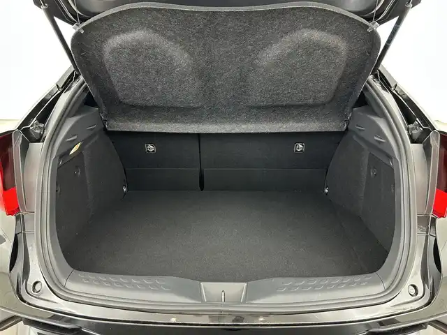 トヨタ Ｃ－ＨＲ G 福岡県 2021(令3)年 5.8万km ブラックマイカ 純正ＤＡナビ（フルセグＴＶ）　/全方位カメラ　/ビルトインＥＴＣ　/前後ドラレコ　/ＡＣＣ　/コーナーセンサー　/衝突軽減ブレーキ　/レーンキープ　/ＢＳＭ　/ＲＣＴＡ　/ハーフレザー　/シートヒーター　/純正１８インチＡＷ