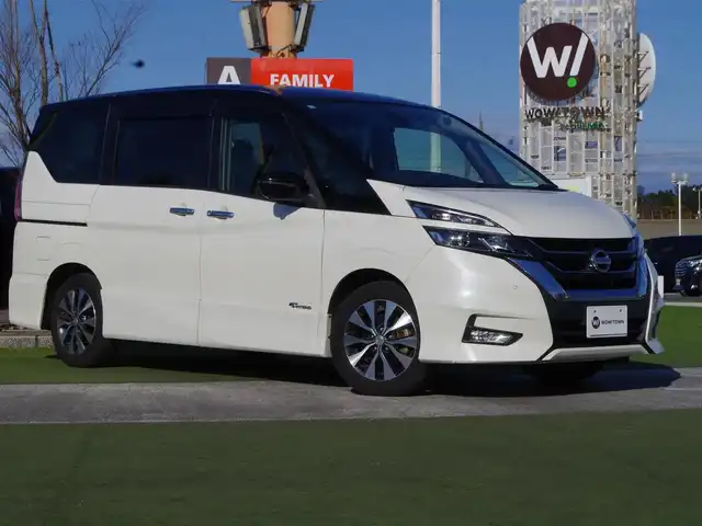 日産 セレナ ハイウェイスター Vセレクション 千葉県 2017(平29)年 7.1万km ブリリアントホワイトパール 2トーン エマージェンシーブレーキ/プロパイロット/インテリジェントクルーズコントロール/インテリジェントルームミラー/ハンスフリー両側パワースライドドア/純正SDナビ/地デジTV/【BD/DVD/CD再生機能　Bluetooth接続】/アラウンドビューモニター/ETC/LEDヘッドライト/フォグライト/ウインカーミラー/革巻きステアリング/ステアリングスイッチ/コーナーセンサー/純正16インチアルミホイル/サイド/カーテンエアバッグ/インテリジェントキー