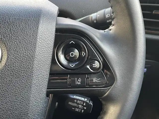 トヨタ プリウス S ツーリングセレ ブラックED 群馬県 2021(令3)年 2.6万km プレシャスブラックパール トヨタセーフティセンス/・衝突軽減ブレーキシステム/・レーンキープアシスト/・レーダークルーズコントロール/・オートハイビーム/・クリアランスソナー/純正ディスプレイオーディオ/（BT/USBラジオ/Miracast）/バックカメラ/ビルトインETC/合皮シート/前席シートヒーター/ステアリングスイッチ/LEDヘッドライト/フォグライト/電格ミラー/ドアバイザー/純正フロアマット/純正17インチアルミホイール