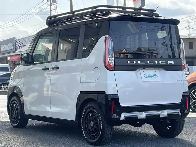 三菱 デリカミニ T プレミアム 埼玉県 2024(令6)年 0.7万km アメジストブラック/シルキーホワイト ・4WD/・ルーフレール/・ルーフラック/・バンパーガード/・RAYS15インチAW/・純正9インチディスプレイオーディオ/・Bluetooth/AM/FM/・全方位カメラ/バックカメラ/〇三菱e-Assist/・衝突被害軽減ブレーキシステム/・踏み間違い衝突防止アシスト/・車線逸脱警報システム/・車線逸脱防止支援機能/・オートマチックハイビーム/・マイパイロット/・レーダークルーズコントロール/・車線維持支援機能/・両側パワースライドドア/・ハンズフリーオートスライドドア/・アイドリングストップ/・革巻きステアリング/・パドルシフト/・ステアリングスイッチ/・ステアリングヒーター/・ハーフレザーシート/・シートヒーター(D/N)/・プッシュスタート/・スマートキー/・スペアキー/・ダウンヒルアシスト/・LEDヘッドライト/・オートライト/・フォグライト