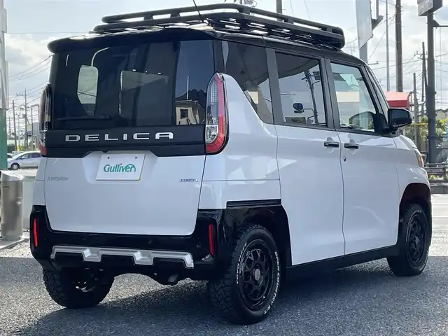 三菱 デリカミニ T プレミアム 埼玉県 2024(令6)年 0.7万km アメジストブラック/シルキーホワイト ・4WD/・ルーフレール/・ルーフラック/・バンパーガード/・RAYS15インチAW/・純正9インチディスプレイオーディオ/・Bluetooth/AM/FM/・全方位カメラ/バックカメラ/〇三菱e-Assist/・衝突被害軽減ブレーキシステム/・踏み間違い衝突防止アシスト/・車線逸脱警報システム/・車線逸脱防止支援機能/・オートマチックハイビーム/・マイパイロット/・レーダークルーズコントロール/・車線維持支援機能/・両側パワースライドドア/・ハンズフリーオートスライドドア/・アイドリングストップ/・革巻きステアリング/・パドルシフト/・ステアリングスイッチ/・ステアリングヒーター/・ハーフレザーシート/・シートヒーター(D/N)/・プッシュスタート/・スマートキー/・スペアキー/・ダウンヒルアシスト/・LEDヘッドライト/・オートライト/・フォグライト