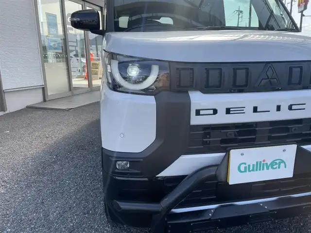 三菱 デリカミニ T プレミアム 埼玉県 2024(令6)年 0.7万km アメジストブラック/シルキーホワイト ・4WD/・ルーフレール/・ルーフラック/・バンパーガード/・RAYS15インチAW/・純正9インチディスプレイオーディオ/・Bluetooth/AM/FM/・全方位カメラ/バックカメラ/〇三菱e-Assist/・衝突被害軽減ブレーキシステム/・踏み間違い衝突防止アシスト/・車線逸脱警報システム/・車線逸脱防止支援機能/・オートマチックハイビーム/・マイパイロット/・レーダークルーズコントロール/・車線維持支援機能/・両側パワースライドドア/・ハンズフリーオートスライドドア/・アイドリングストップ/・革巻きステアリング/・パドルシフト/・ステアリングスイッチ/・ステアリングヒーター/・ハーフレザーシート/・シートヒーター(D/N)/・プッシュスタート/・スマートキー/・スペアキー/・ダウンヒルアシスト/・LEDヘッドライト/・オートライト/・フォグライト