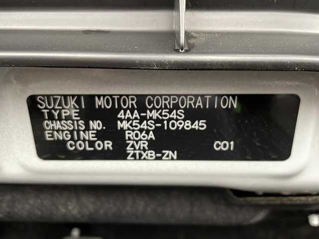スズキ スペーシア カスタム HYBRID XS ターボ 千葉県 2024(令6)年 0.5万km ピュアホワイトP ワンオーナー/純正ナビ　/フルセグＴＶ　/全方位モニター　/Bluetooth USB AppleCarPlay AndroidAuto DVD CD　/ビルトインＥＴＣ　/前後ドライブレコーダー　/追従クルーズコントロール　/両側パワースライドドア　/ヘッドアップディスプレイ/パドルシフト/ステアリングヒーター/シートヒーター/リアサーキュレーター/コーナーセンサー/デュアルセンサーブレーキサポートII/シーケンシャルウィンカー/パドルシフト/LEDヘッドライト/スマートキー×２/純正フロアマット/保証書/取扱説明書