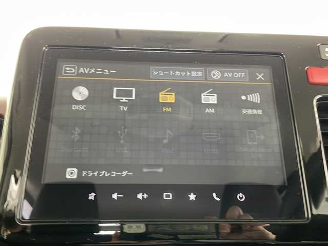 スズキ スペーシア カスタム HYBRID XS ターボ 千葉県 2024(令6)年 0.5万km ピュアホワイトP ワンオーナー/純正ナビ　/フルセグＴＶ　/全方位モニター　/Bluetooth USB AppleCarPlay AndroidAuto DVD CD　/ビルトインＥＴＣ　/前後ドライブレコーダー　/追従クルーズコントロール　/両側パワースライドドア　/ヘッドアップディスプレイ/パドルシフト/ステアリングヒーター/シートヒーター/リアサーキュレーター/コーナーセンサー/デュアルセンサーブレーキサポートII/シーケンシャルウィンカー/パドルシフト/LEDヘッドライト/スマートキー×２/純正フロアマット/保証書/取扱説明書