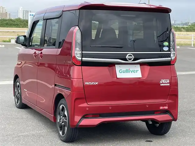 日産 ルークス HWS X プロパイロットED 佐賀県 2020(令2)年 5.1万km スパークリングレッドM プロパイロット/インテリジェントエマージェンシーブレーキ（歩行者検知機能付）/低速衝突軽減ブレーキ機能/踏み間違い衝突防止アシスト/標識検知機能/インテリジェントFCW（前方衝突予測警報）/先行車発進お知らせ機能/インテリジェントLI（車線逸脱防止支援システム）/LDW（車線逸脱警報）/アラウンドビューモニター/純正9型ナビゲーション/・フルセグTV/CD/DVD/Bluetooth/両側パワースライドドア/コーナーセンサー/ドライブレコーダー/ETC/電子パーキングブレーキ/オートホールド/USBポート/レザー調シートカバー/純正LEDヘッドライト/純正フロアマット/純正15インチアルミホイール/スマートキー/プッシュスタート/スペアキー