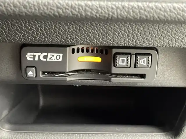ホンダ ＣＲ－Ｖ EX・マスターピース 福島県 2019(令1)年 4.1万km プラチナホワイトパール サンルーフ/純正メモリーナビゲーション/型式：VRU-195CVi/【CD/DVD/MSV/SD/Bluetooth/フルセグTV】/・バックカメラ/・ETC2.0/・荷室シガーソケット/ホンダセンシング/・衝突軽減ブレーキ/・レーンキープアシスト/・アダプティブクルーズコントロール/電子パーキングブレーキ/・ブレーキオートホールド/パワーバックドア/レザーシート/・運転席＋助手席パワーシート/・運転席ポジションメモリー/・前席シートヒーター/ルーフレール/革巻きステアリング/・ステアリングスイッチ/・チルトステアリング/・パドルシフト/LEDヘッドライト/・オートライト/・フロントフォグライト/電光スカッフプレート/純正18インチアルミホイール/純正フロアマット/電動格納ミラー/プッシュスタート/・スマートキー/・スペアキー/取扱説明書/・ナビゲーション取扱説明書/・保証書