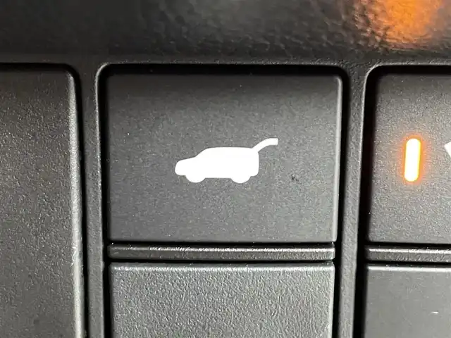 ホンダ ＣＲ－Ｖ EX・マスターピース 福島県 2019(令1)年 4.1万km プラチナホワイトパール サンルーフ/純正メモリーナビゲーション/型式：VRU-195CVi/【CD/DVD/MSV/SD/Bluetooth/フルセグTV】/・バックカメラ/・ETC2.0/・荷室シガーソケット/ホンダセンシング/・衝突軽減ブレーキ/・レーンキープアシスト/・アダプティブクルーズコントロール/電子パーキングブレーキ/・ブレーキオートホールド/パワーバックドア/レザーシート/・運転席＋助手席パワーシート/・運転席ポジションメモリー/・前席シートヒーター/ルーフレール/革巻きステアリング/・ステアリングスイッチ/・チルトステアリング/・パドルシフト/LEDヘッドライト/・オートライト/・フロントフォグライト/電光スカッフプレート/純正18インチアルミホイール/純正フロアマット/電動格納ミラー/プッシュスタート/・スマートキー/・スペアキー/取扱説明書/・ナビゲーション取扱説明書/・保証書