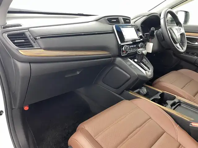 ホンダ ＣＲ－Ｖ EX・マスターピース 福島県 2019(令1)年 4.1万km プラチナホワイトパール サンルーフ/純正メモリーナビゲーション/型式：VRU-195CVi/【CD/DVD/MSV/SD/Bluetooth/フルセグTV】/・バックカメラ/・ETC2.0/・荷室シガーソケット/ホンダセンシング/・衝突軽減ブレーキ/・レーンキープアシスト/・アダプティブクルーズコントロール/電子パーキングブレーキ/・ブレーキオートホールド/パワーバックドア/レザーシート/・運転席＋助手席パワーシート/・運転席ポジションメモリー/・前席シートヒーター/ルーフレール/革巻きステアリング/・ステアリングスイッチ/・チルトステアリング/・パドルシフト/LEDヘッドライト/・オートライト/・フロントフォグライト/電光スカッフプレート/純正18インチアルミホイール/純正フロアマット/電動格納ミラー/プッシュスタート/・スマートキー/・スペアキー/取扱説明書/・ナビゲーション取扱説明書/・保証書