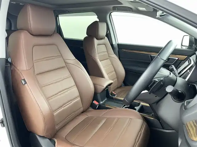 ホンダ ＣＲ－Ｖ EX・マスターピース 福島県 2019(令1)年 4.1万km プラチナホワイトパール サンルーフ/純正メモリーナビゲーション/型式：VRU-195CVi/【CD/DVD/MSV/SD/Bluetooth/フルセグTV】/・バックカメラ/・ETC2.0/・荷室シガーソケット/ホンダセンシング/・衝突軽減ブレーキ/・レーンキープアシスト/・アダプティブクルーズコントロール/電子パーキングブレーキ/・ブレーキオートホールド/パワーバックドア/レザーシート/・運転席＋助手席パワーシート/・運転席ポジションメモリー/・前席シートヒーター/ルーフレール/革巻きステアリング/・ステアリングスイッチ/・チルトステアリング/・パドルシフト/LEDヘッドライト/・オートライト/・フロントフォグライト/電光スカッフプレート/純正18インチアルミホイール/純正フロアマット/電動格納ミラー/プッシュスタート/・スマートキー/・スペアキー/取扱説明書/・ナビゲーション取扱説明書/・保証書