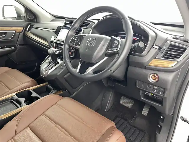 ホンダ ＣＲ－Ｖ EX・マスターピース 福島県 2019(令1)年 4.1万km プラチナホワイトパール サンルーフ/純正メモリーナビゲーション/型式：VRU-195CVi/【CD/DVD/MSV/SD/Bluetooth/フルセグTV】/・バックカメラ/・ETC2.0/・荷室シガーソケット/ホンダセンシング/・衝突軽減ブレーキ/・レーンキープアシスト/・アダプティブクルーズコントロール/電子パーキングブレーキ/・ブレーキオートホールド/パワーバックドア/レザーシート/・運転席＋助手席パワーシート/・運転席ポジションメモリー/・前席シートヒーター/ルーフレール/革巻きステアリング/・ステアリングスイッチ/・チルトステアリング/・パドルシフト/LEDヘッドライト/・オートライト/・フロントフォグライト/電光スカッフプレート/純正18インチアルミホイール/純正フロアマット/電動格納ミラー/プッシュスタート/・スマートキー/・スペアキー/取扱説明書/・ナビゲーション取扱説明書/・保証書