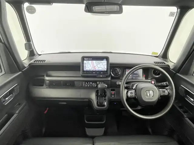 ホンダ Ｎ ＢＯＸ カスタム 千葉県 2024(令6)年 0.6万km プラチナホワイトパール 禁煙車/ホンダセンシング/・衝突軽減ブレーキ/・誤発進抑制機能/・後方誤発進抑制機能/・近距離衝突軽減ブレーキ/・急アクセル抑制機能/左側パワースライド/純正ナビ/CD/DVD/Bluetooth/バックカメラ/レーダークルーズコントロール/LEDヘッドライト/シートヒーター/純正14インチアルミホイール/オートエアコン/アイドリングストップ/USBポート/プッシュスタート/スマートキー