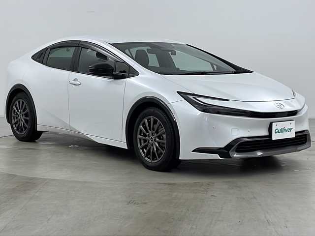 トヨタ プリウス Z 道央・札幌 2023(令5)年 2.3万km プラチナホワイトパールマイカ ・純正ナビ&BT&USB/・寒冷地仕様/・パワーバックドア/・パノラミックビューモニター/・トヨタセーフティセンス/・プリクラッシュセーフティ/・レーントレーシングアシスト/・レーンディパーチャーアラート/・レーダークルーズコントロール/・ロードサインアシスト/・アクティブドライビングアシスト/・発進遅れ告知機能/・ブラインドスポットモニター/・前席シートヒーター/・前席シートベンチレーション/・レザーシート/・AC100V/・前後ドライブレコーダー/・ステアリングスイッチ/・プッシュスタート/・LEDヘッドライト/・オートライト/・オートマチックハイビーム/・スマートキー