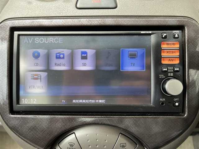 日産 マーチ ボレロ 高知県 2013(平25)年 6.7万km ホワイトパール 純正ナビ/ワンセグテレビ/バックカメラ/アイドリングストップ/スマートキー/AAC/フロアマット/純正16インチアルミホイール/盗難防止装置/運転席＋助手席エアバック/電格ミラー/本革ステアリング/スマートキー