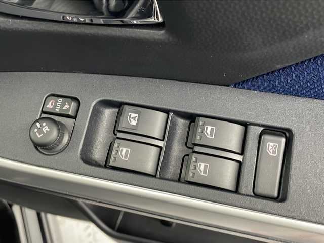 トヨタ タンク カスタムG S 岐阜県 2018(平30)年 4.5万km ブラックマイカメタリック 純正9インチナビ/(AM/FM/CD/DVD/Bluetooth/フルセグTV)/マルチビューモニター/プリクラッシュセーフティー/コーナーセンサー/クルーズコントロール/LEDヘッドライト/シートヒーター/両側パワースライドドア/純正アルミホイール/純正フロアマット/純正ドアバイザー/ETC