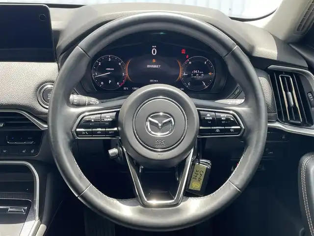 マツダ ＣＸ－６０ XD Lパッケージ 滋賀県 2023(令5)年 1.3万km マシーングレープレミアムM 純正12.3インチナビ/・FM/AM/・USB/HDMI/・Bluetooth/・フルセグTV/・AppleCarPlay/・AndroidAuto/360°ビューカメラ/ステアリングスイッチ/革巻きステアリング/ステアリングヒーター/全席シートヒーター/前席パワーシート/ワイヤレス充電/USB充電【タイプC】/前後ドライブレコーダー/スマートブレーキサポート/レーンキープアシスト/前方誤発進抑制/後方誤発進抑制/ブラインドスポットモニター/前側方車両検知/後側方車両検知/車線逸脱警報/降車時警告/パーキングセンサー/オートワイパー/オートヘッドラライト/LEDヘッドライト/電動格納ミラー