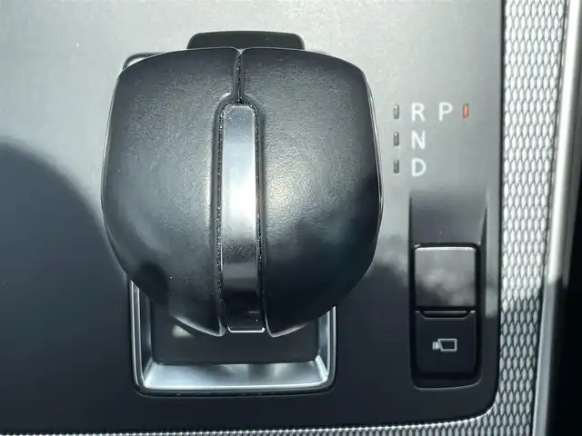 マツダ ＣＸ－６０ XD Lパッケージ 滋賀県 2023(令5)年 1.3万km マシーングレープレミアムM 純正12.3インチナビ/・FM/AM/・USB/HDMI/・Bluetooth/・フルセグTV/・AppleCarPlay/・AndroidAuto/360°ビューカメラ/ステアリングスイッチ/革巻きステアリング/ステアリングヒーター/全席シートヒーター/前席パワーシート/ワイヤレス充電/USB充電【タイプC】/前後ドライブレコーダー/スマートブレーキサポート/レーンキープアシスト/前方誤発進抑制/後方誤発進抑制/ブラインドスポットモニター/前側方車両検知/後側方車両検知/車線逸脱警報/降車時警告/パーキングセンサー/オートワイパー/オートヘッドラライト/LEDヘッドライト/電動格納ミラー