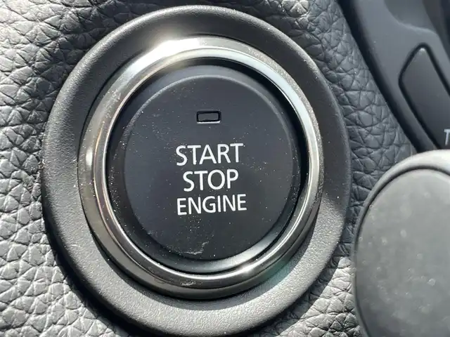 マツダ ＣＸ－６０ XD Lパッケージ 滋賀県 2023(令5)年 1.3万km マシーングレープレミアムM 純正12.3インチナビ/・FM/AM/・USB/HDMI/・Bluetooth/・フルセグTV/・AppleCarPlay/・AndroidAuto/360°ビューカメラ/ステアリングスイッチ/革巻きステアリング/ステアリングヒーター/全席シートヒーター/前席パワーシート/ワイヤレス充電/USB充電【タイプC】/前後ドライブレコーダー/スマートブレーキサポート/レーンキープアシスト/前方誤発進抑制/後方誤発進抑制/ブラインドスポットモニター/前側方車両検知/後側方車両検知/車線逸脱警報/降車時警告/パーキングセンサー/オートワイパー/オートヘッドラライト/LEDヘッドライト/電動格納ミラー