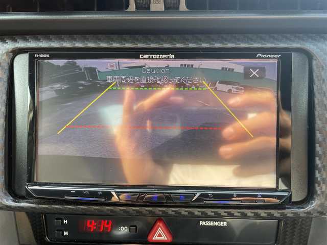 トヨタ ８６ GT 千葉県 2017(平29)年 6.1万km ダークグレーメタリック 6MT/TRDエアロ/社外ディスプレイオーディオ【FH-9300DVS】/・CD/DVD/Bluetooth/バックカメラ/クルーズコントロール/スマートキー/社外ドライブレコーダー/ETC/純正17インチアルミホイール/純正LEDヘッドライト/本革巻きステアリング/サイド＆カーテンエアバッグ