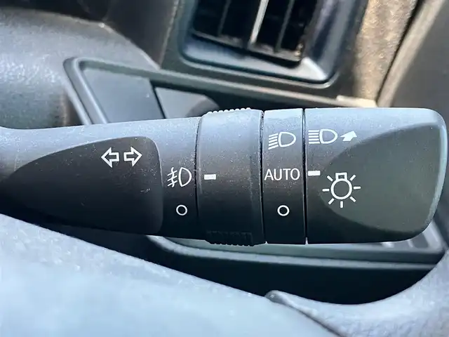ダイハツ タント カスタム X 静岡県 2022(令4)年 2.9万km レーザーブルークリスタルシャイン エンジンスタートボタン/パワーステアリング/パワーウィンドウ/取扱説明書/アイドリングストップ/スマートキー/スペアキー１本/オートエアコン/USB入力端子/純正10インチメモリナビ（CD/DVD/BT/フルセグ）/フロアマット/ハーフレザー/D席N席シートヒーター/両側パワースライドドア/純正アルミホイール/ABS/横滑り防止装置/レーンキープアシスト/コーナーセンサー前後/盗難防止装置/オートライト/オートマチックハイビーム/LEDヘッドライト/W＋サイドエアバック/衝突軽減システム/カーテンエアバック