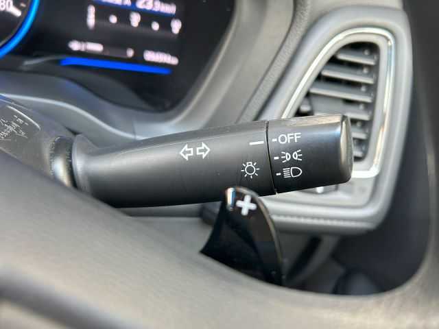 ホンダ ヴェゼル ハイブリッド 高知県 2015(平27)年 5.7万km モルフォブルーP 純正ナビ/　Bluetooth/ワンセグ/　CD/USB/AM/FM/バックカメラ/ドライブレコーダー/ETC/純正フロアマット/社外16インチアルミホイール/クルーズコントロール/プッシュスタート/スマートキー/MTモード付AT/横滑り防止装置/アイドリングストップ/盗難防止装置