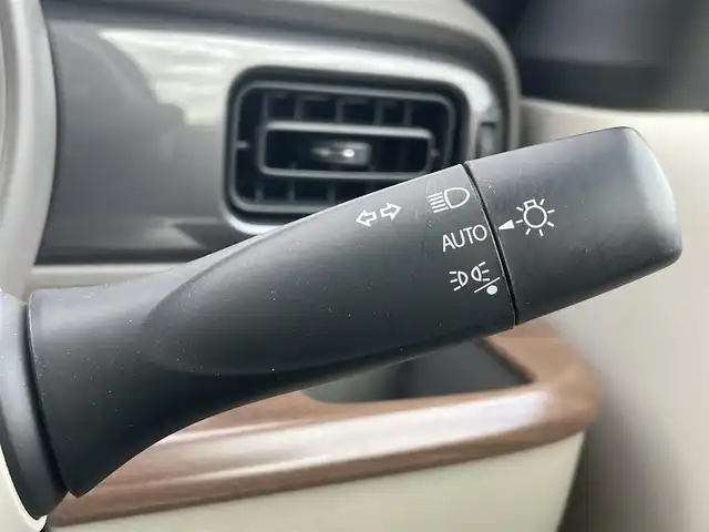 スズキ ラパン ＬＣ X 千葉県 2024(令6)年 0.4万km テラコッタピンクメタリック/アーバンブラウン 2トーン セーフティサポート/・衝突軽減ブレーキ/レーンキープアシスト/・コーナーセンサー(後)/誤発進誤後進抑制/・ふらつき警報/先行車発進お知らせ/・オートハイビーム/標識認識/純正7インチディスプレイオーディオ/・BT/USB/カープレイ/バックカメラ/ステアリングスイッチ/ナノイーX付エアコン/ツートンカラー革巻きステアリング/ハーフレザーシート(ブラウン)/シートヒーター(D/N席)/スマートキー/プッシュスタート/LEDヘッドライト/オートライト/アイドリングストップ/電動格納/ウィンカーミラー/純正フロアマット