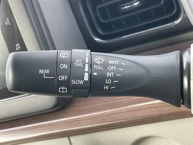 スズキ ラパン ＬＣ X 千葉県 2024(令6)年 0.4万km テラコッタピンクメタリック/アーバンブラウン 2トーン セーフティサポート/・衝突軽減ブレーキ/レーンキープアシスト/・コーナーセンサー(後)/誤発進誤後進抑制/・ふらつき警報/先行車発進お知らせ/・オートハイビーム/標識認識/純正7インチディスプレイオーディオ/・BT/USB/カープレイ/バックカメラ/ステアリングスイッチ/ナノイーX付エアコン/ツートンカラー革巻きステアリング/ハーフレザーシート(ブラウン)/シートヒーター(D/N席)/スマートキー/プッシュスタート/LEDヘッドライト/オートライト/アイドリングストップ/電動格納/ウィンカーミラー/純正フロアマット