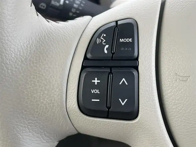 スズキ ラパン ＬＣ X 千葉県 2024(令6)年 0.4万km テラコッタピンクメタリック/アーバンブラウン 2トーン セーフティサポート/・衝突軽減ブレーキ/レーンキープアシスト/・コーナーセンサー(後)/誤発進誤後進抑制/・ふらつき警報/先行車発進お知らせ/・オートハイビーム/標識認識/純正7インチディスプレイオーディオ/・BT/USB/カープレイ/バックカメラ/ステアリングスイッチ/ナノイーX付エアコン/ツートンカラー革巻きステアリング/ハーフレザーシート(ブラウン)/シートヒーター(D/N席)/スマートキー/プッシュスタート/LEDヘッドライト/オートライト/アイドリングストップ/電動格納/ウィンカーミラー/純正フロアマット