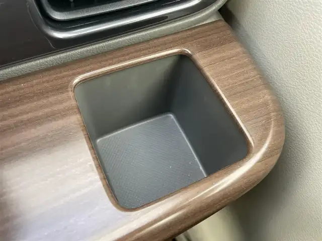 スズキ ラパン ＬＣ X 千葉県 2024(令6)年 0.4万km テラコッタピンクメタリック/アーバンブラウン 2トーン セーフティサポート/・衝突軽減ブレーキ/レーンキープアシスト/・コーナーセンサー(後)/誤発進誤後進抑制/・ふらつき警報/先行車発進お知らせ/・オートハイビーム/標識認識/純正7インチディスプレイオーディオ/・BT/USB/カープレイ/バックカメラ/ステアリングスイッチ/ナノイーX付エアコン/ツートンカラー革巻きステアリング/ハーフレザーシート(ブラウン)/シートヒーター(D/N席)/スマートキー/プッシュスタート/LEDヘッドライト/オートライト/アイドリングストップ/電動格納/ウィンカーミラー/純正フロアマット