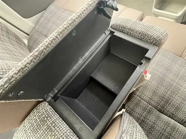 スズキ ラパン ＬＣ X 千葉県 2024(令6)年 0.4万km テラコッタピンクメタリック/アーバンブラウン 2トーン セーフティサポート/・衝突軽減ブレーキ/レーンキープアシスト/・コーナーセンサー(後)/誤発進誤後進抑制/・ふらつき警報/先行車発進お知らせ/・オートハイビーム/標識認識/純正7インチディスプレイオーディオ/・BT/USB/カープレイ/バックカメラ/ステアリングスイッチ/ナノイーX付エアコン/ツートンカラー革巻きステアリング/ハーフレザーシート(ブラウン)/シートヒーター(D/N席)/スマートキー/プッシュスタート/LEDヘッドライト/オートライト/アイドリングストップ/電動格納/ウィンカーミラー/純正フロアマット