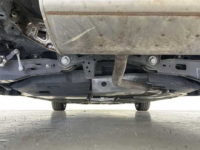 トヨタ プリウス ＰＨＶ A レザーパッケージ 宮城県 2018(平30)年 7.9万km ホワイトパールクリスタルシャイン 本革シート/Toyota Safety Sense /・プリクラッシュセーフティ/・レーンディパーチャーアラート/・オートマチックハイビーム/・レーダークルーズコントロール/インテリジェントパーキングアシスト/純正11インチナビ/・BT.USB.AUX/バックカメラ/フルセグTV/D席パワーシート/前席シートヒーター/ステアリングヒーター/ステアリングスイッチ/ビルトインETC2.0/ドライブレコーダー（F）/プッシュスタート/スマートキー/アイドリングストップ/LEDヘッドライト/LEDフォグライト/純正フロアマット/純正15インチAW/トノカバー/充電コード積込み