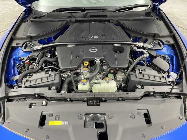 日産 フェアレディ Ｚ 三重県 2024(令6)年 0.3万km 青Ｍ 禁煙車/メーカーナビ　/【Bluetooth/地デジ対応TV】/AppleCarPlay/AndroidAuto/バックカメラ　/衝突軽減ブレーキ　/レーダークルーズコントロール　/レーンキープアシスト　/ＢＳＭ　/ＬＥＤヘッドライト　/オートライト/オートハイビーム機能　/ＥＴＣ２．０　/前後クリアランスソナー