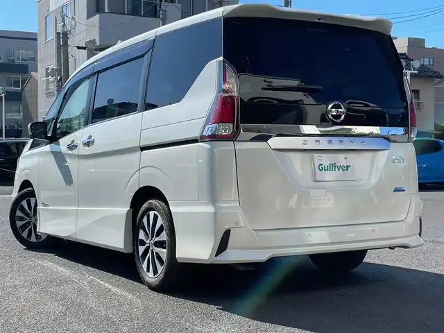 日産 セレナ ハイウェイスター Vセレクション 島根県 2018(平30)年 5.3万km ブリリアントホワイトパール 純正９インチＳＤナビ　/(フルセグＴＶ・ＤＶＤ再生・Ｂｌｕｅｔｏｏｔｈ接続)　/全方位カメラ　/ビルトインＥＴＣ　/前後ドライブレコーダー/両側パワースライドドア/クルーズコントロール　/前後コーナーセンサー　/衝突軽減ブレーキ/横滑り防止装置/アイドリングストップ/スマートキー/プッシュスタート/純正LEDヘッドライト/純正16インチアルミホイール/純正フロアマット