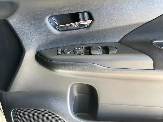 日産 セレナ ハイウェイスター Vセレクション 島根県 2018(平30)年 5.3万km ブリリアントホワイトパール 純正９インチＳＤナビ　/(フルセグＴＶ・ＤＶＤ再生・Ｂｌｕｅｔｏｏｔｈ接続)　/全方位カメラ　/ビルトインＥＴＣ　/前後ドライブレコーダー/両側パワースライドドア/クルーズコントロール　/前後コーナーセンサー　/衝突軽減ブレーキ/横滑り防止装置/アイドリングストップ/スマートキー/プッシュスタート/純正LEDヘッドライト/純正16インチアルミホイール/純正フロアマット