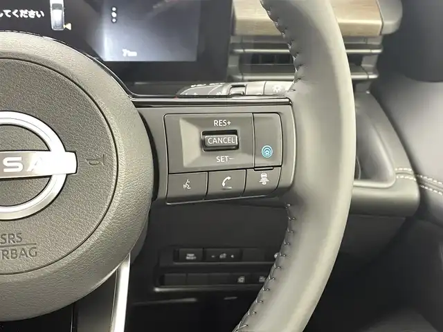 日産 セレナ e－パワー ハイウェイスター V 熊本県 2025(令7)年 0.1千km ホワイト 登録済未使用車/純正１２．３インチナビ（ＡｐｐｌＣａｒＰｌａｙ・ＡｎｄｒｏｉｄＡｕｔｏ・ＢＴ・フルセグ・ＵＳＢ・HDMI）/全周囲カメラ　/純正前後ドライブレコーダー　/レーダークルーズコントロール/ビルトインＥＴＣ２．０　/両側パワースライドドア　/プロパイロット/衝突軽減ブレーキ/レーンキープアシスト/標識認識機能/踏み間違い防止/先行車発進お知らせ機能/横滑り防止/ブラインドスポットモニター/ブレーキホールド/置くだけ充電/インテリジェントルームミラー/ハンドル支援/純正16インチAW/オートライト/オートマチックハイビーム/LEDヘッドライト/スマートキー/プッシュスタート/スペアキー1本/保証書/取扱説明書