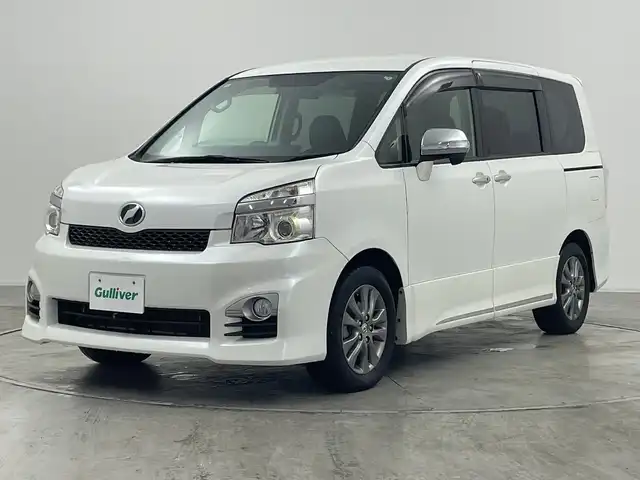 トヨタ ヴォクシー ZS 煌Z 群馬県 2013(平25)年 9万km ホワイトパールクリスタルシャイン 8型ナビ　後席モニター　バックカメラ　両側電動スライドドア　純正ETC レザーステアリング　ハーフレザーシート　ドライブレコーダー　MTモード付きAT オートライト　HIDヘッドライト　禁煙車