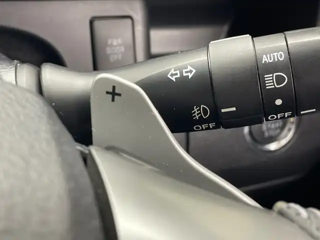 トヨタ ヴォクシー ZS 煌Z 群馬県 2013(平25)年 9万km ホワイトパールクリスタルシャイン 8型ナビ　後席モニター　バックカメラ　両側電動スライドドア　純正ETC レザーステアリング　ハーフレザーシート　ドライブレコーダー　MTモード付きAT オートライト　HIDヘッドライト　禁煙車