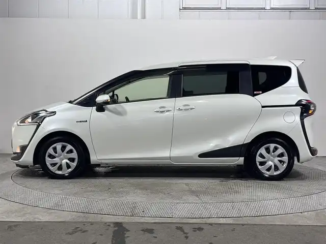 トヨタ シエンタ ハイブリッド G 大阪府 2016(平28)年 5.3万km ホワイトパールクリスタルシャイン 純正ナビＴＶ　衝突軽減　バックカメラ　両側パワスラ　ＥＴＣ　ドラレコ　レーンアシスト　オートマチックハイビーム　アイドリングストップ　オートライト　ＬＥＤヘッドライト　フォグランプ　スマートキー