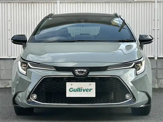 トヨタ カローラツーリング アクティブライド 栃木県 2021(令3)年 2万km アーバンカーキ ToyotaSafetySense/・プリクラッシュセーフティ（歩行者［昼夜］・自転車運転者［昼］検知機能付衝突回避支援タイプ/ミリ波レーダー＋単眼カメラ方式/・レーントレーシングアシスト［LTA］/・レーダークルーズコントロール(全車速追従機能付)/・オートマチックハイビーム［AHB］/・ロードサインアシスト［RSA］/インテリジェントクリアランスソナー［パーキングサポートブレーキ（静止物）］/ブラインドスポットモニター［BSM］＋リヤクロストラフィックオートブレーキ［パーキングサポートブレーキ（後方接近車両）/9インチディスプレイオーディオ/・AM/FMチューナー/・Bluetooth対応（ハンズフリー/オーディオ）/・Apple CarPlay/Android Auto/・USB入力（動画・音楽再生/給電）/・Miracast対応/T-Connectナビキット/バックガイドモニター/カラーヘッドアップディスプレイ/パドルシフト/ETC2.0/おくだけ充電/シートヒーター（運転席・助手席）/ステアリングヒーター/Bi-Beam LEDヘッドランプ＋LEDターンランプ＋LEDクリアランスランプ&LEDデイライト/17インチアルミホイール(ブラック塗装/センターオーナメント付)