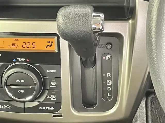 スズキ ハスラー Jスタイル Ⅲ 千葉県 2018(平30)年 5.3万km ブレイブカーキパール/スチールシルバー 禁煙車/スズキセーフティーサポート/車線逸脱警報/社外7インチナビ/・CD/ワンセグTV/AUX/前席シートヒーター/ハーフレザーシート/フォグランプ/HIDヘッドライト/バックカメラ/純正15インチアルミホイール/ETC/スマートキー