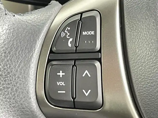 スズキ ハスラー Jスタイル Ⅲ 千葉県 2018(平30)年 5.3万km ブレイブカーキパール/スチールシルバー 禁煙車/スズキセーフティーサポート/車線逸脱警報/社外7インチナビ/・CD/ワンセグTV/AUX/前席シートヒーター/ハーフレザーシート/フォグランプ/HIDヘッドライト/バックカメラ/純正15インチアルミホイール/ETC/スマートキー